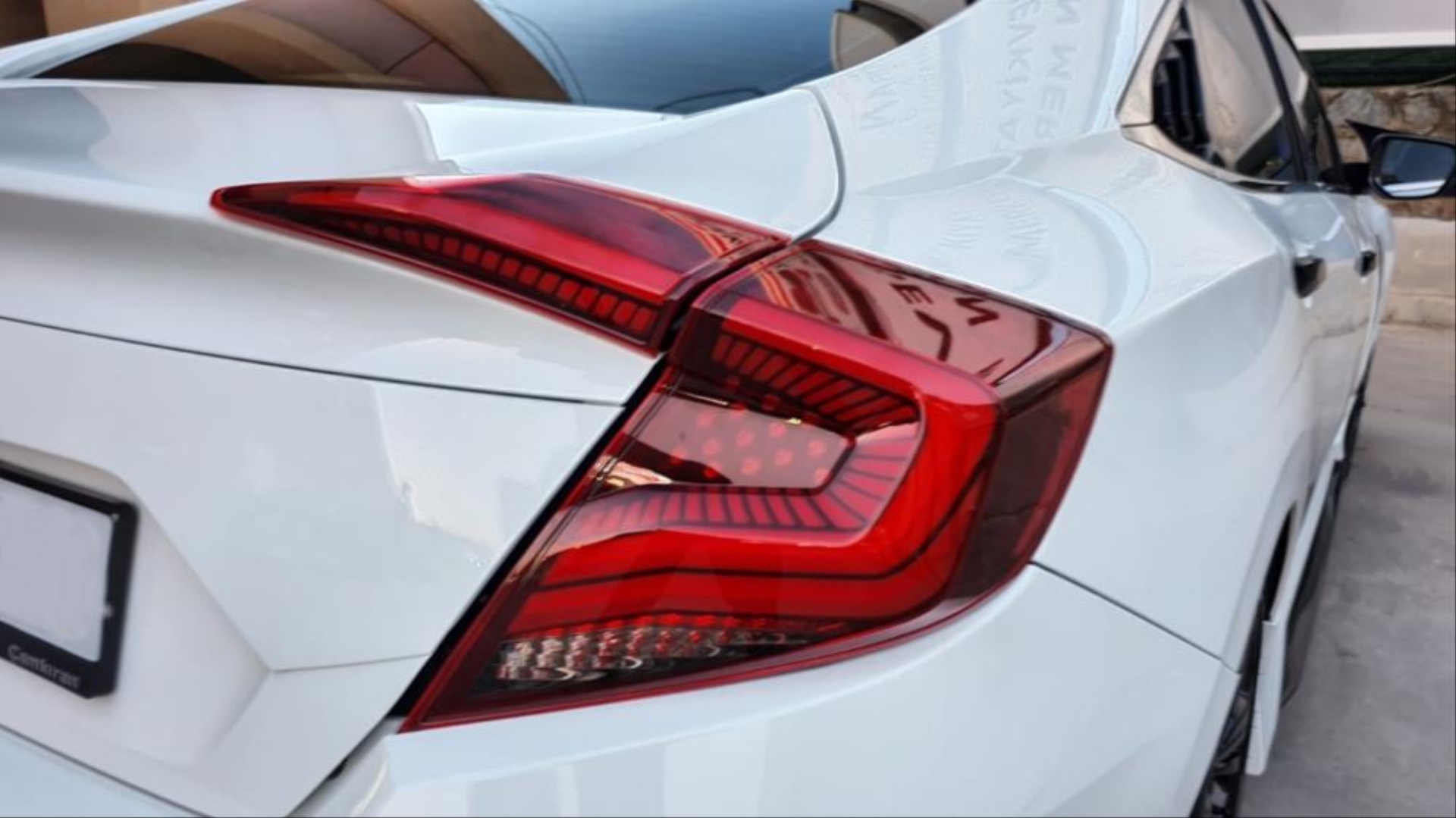 LED TAILLIGHT FOR 2016-2021 CIVIC - RED COLOR