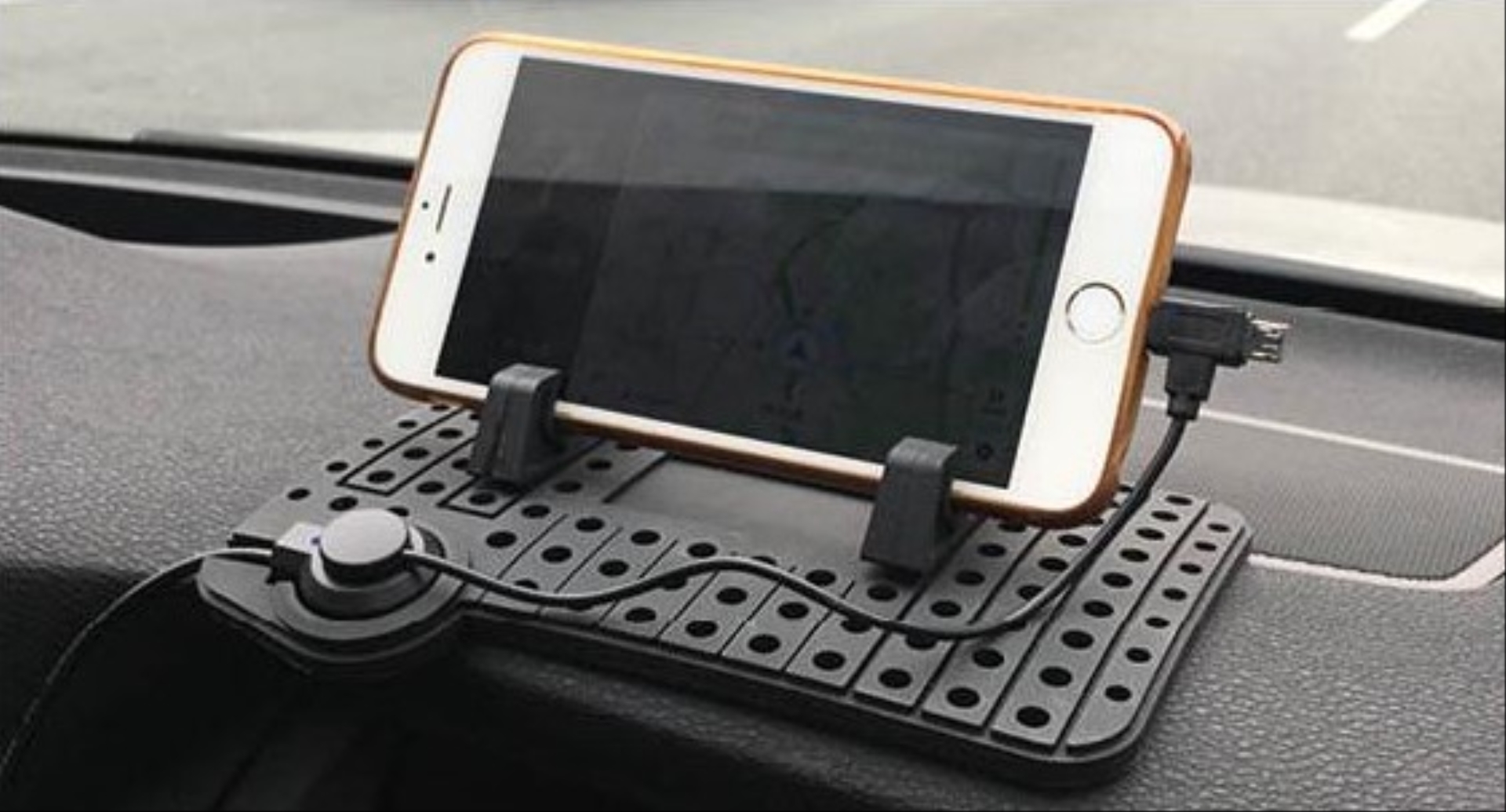 UNIVERSAL PHONE HOLDER