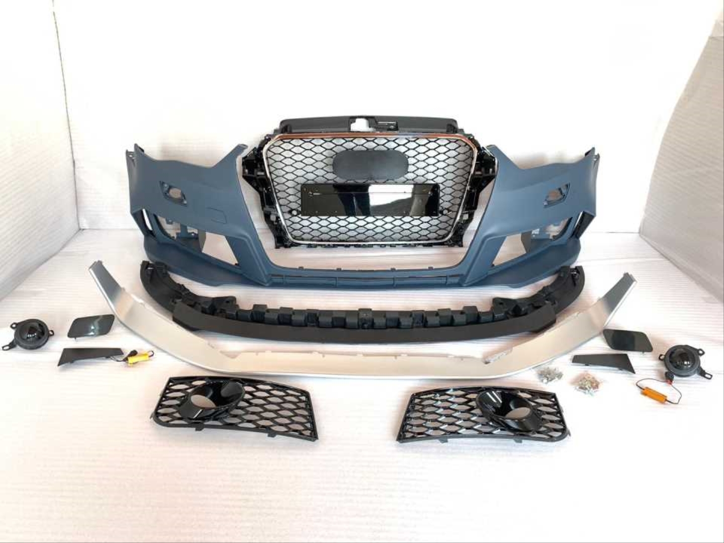 A3 HATCHBACK 2013-2016  FRONT BUMPER   SET RS3