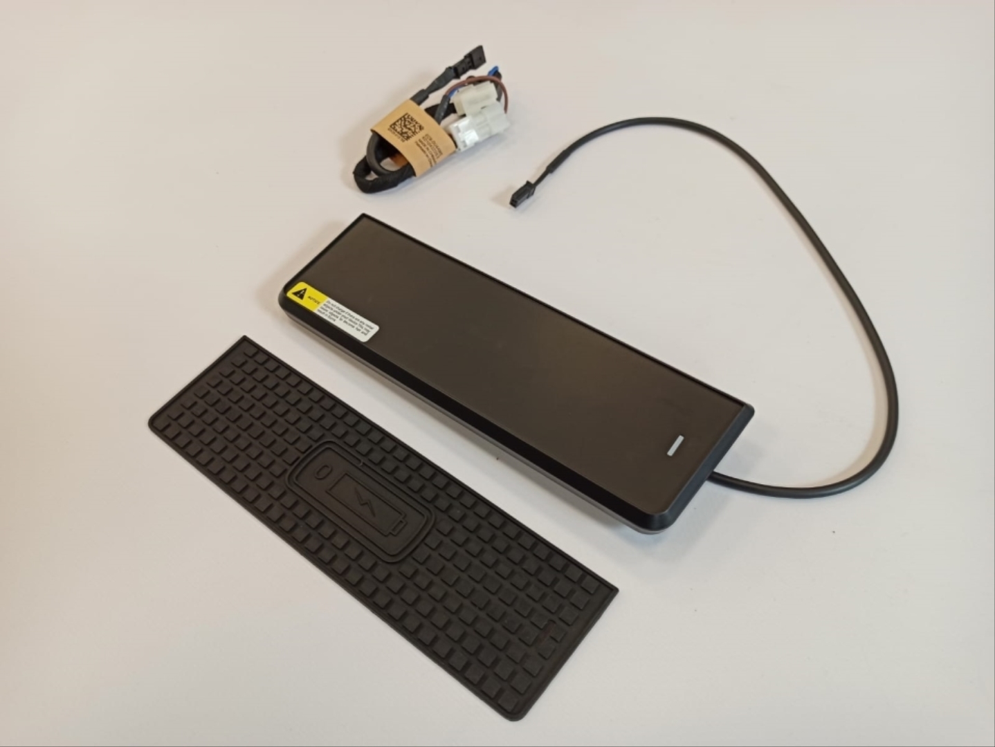 FOR 3 SERIES F30 2012-2018  WIRELESS CHARGE KIT 