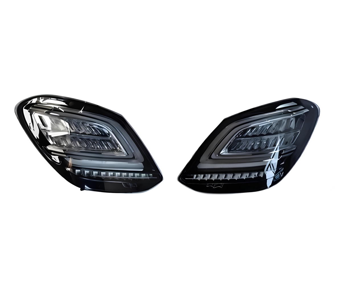  W205 2015-2018 C SERIES  LED TAILLIGHT SMOKE