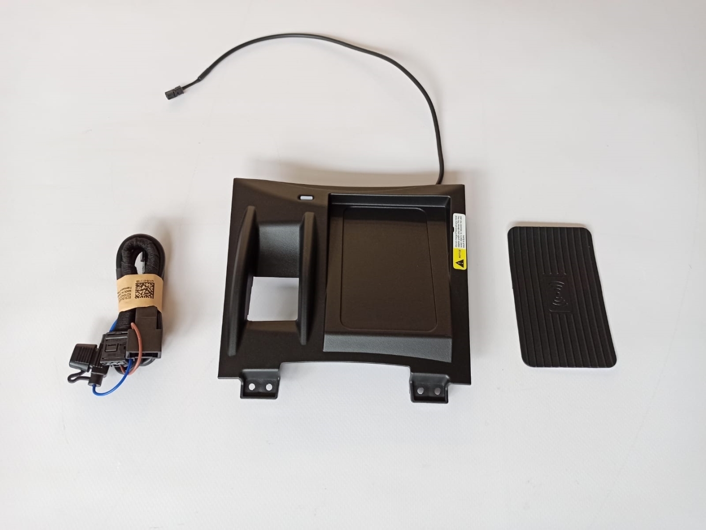  X-TRAIL 2014-2017  WIRELESS CHARGE KIT 