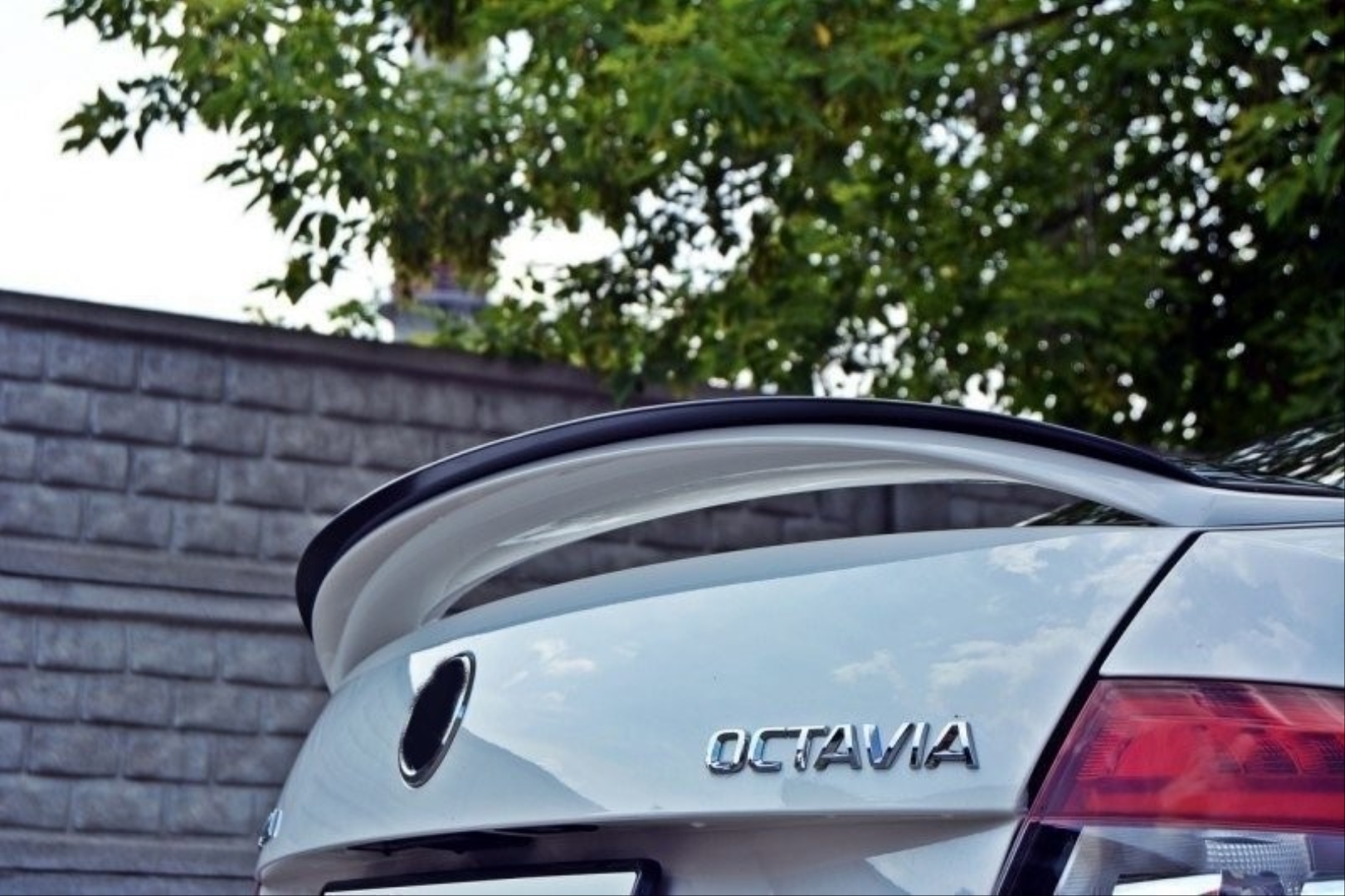 OCTAVIA 2013-2020 IÇIN RS SPOILER - PIANO BLACK  