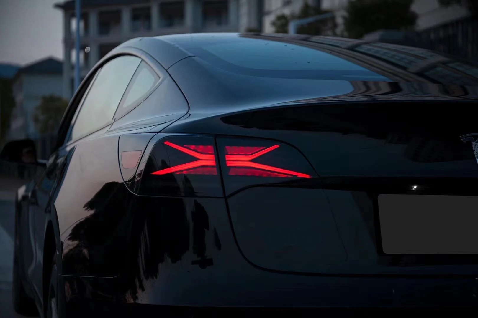 TESLA MODEL Y VE MODEL 3 İÇİN UYUMLU LED STOP
